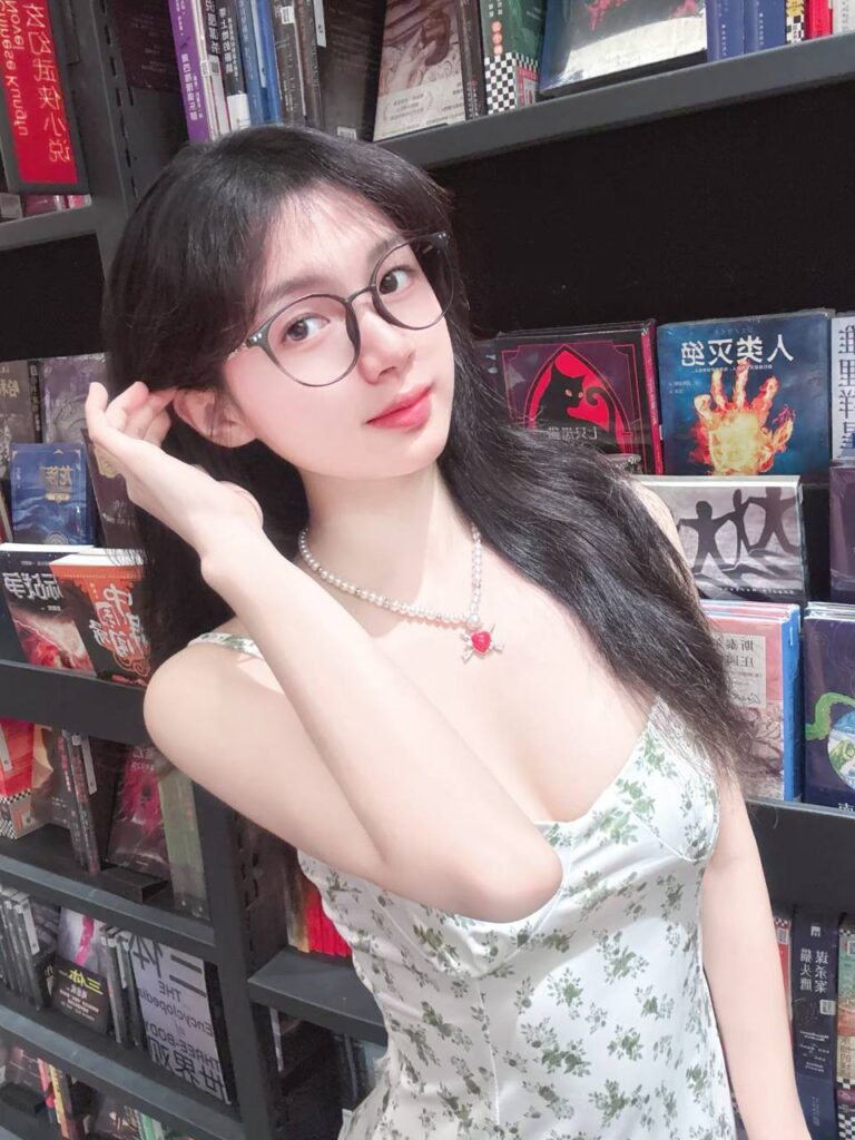 北京兼职女生包养